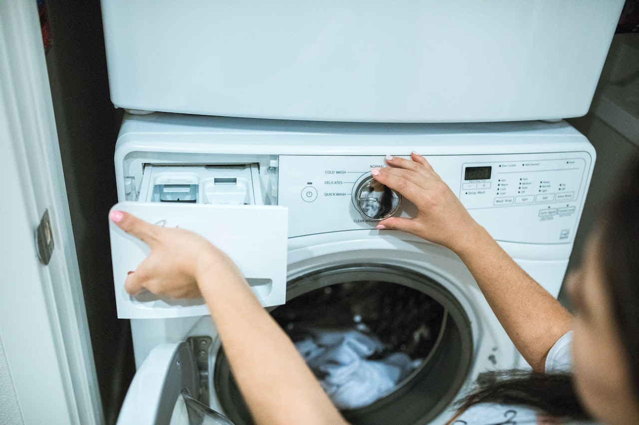 Proszki do prania – Twoje skuteczne narzędzie do czystych i pachnących ubrań