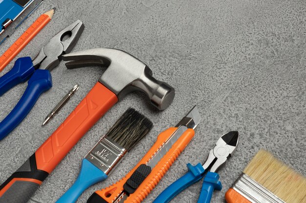 Poradnik wyboru idealnych narzędzi do prac remontowo-budowlanych i ogrodowych